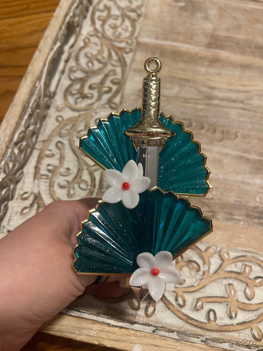 Teal Fan & Flower Decorative Wallflower Plug In with Gold Accents